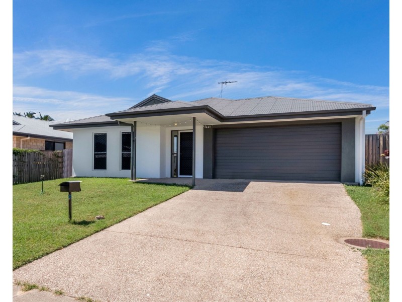 18 Helmsman Drive, Bucasia QLD 4750