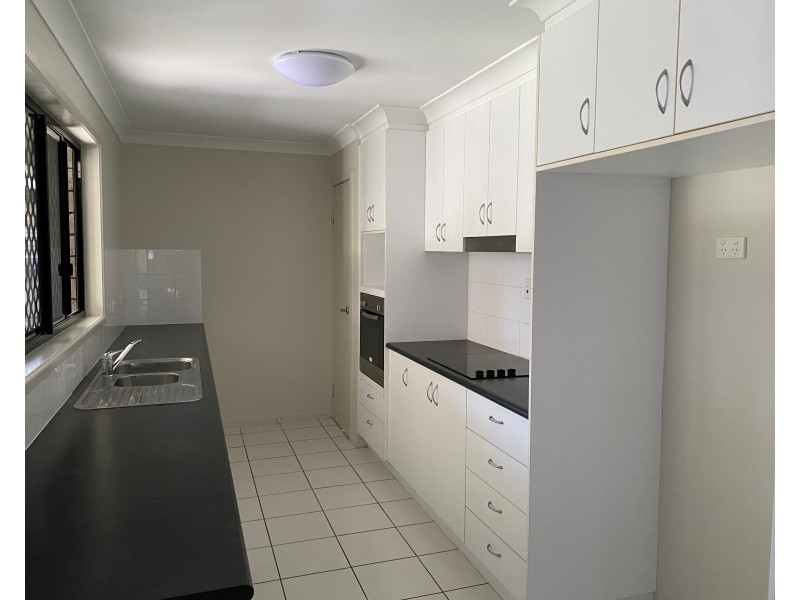 10 Botanical Drive, Ooralea QLD 4740