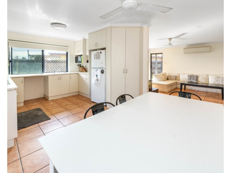 4/14 Raleigh Street, Ooralea QLD 4740
