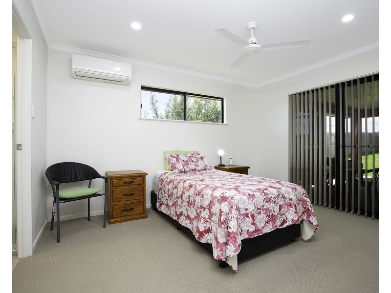 7 Highcrest Court, Bucasia QLD 4750