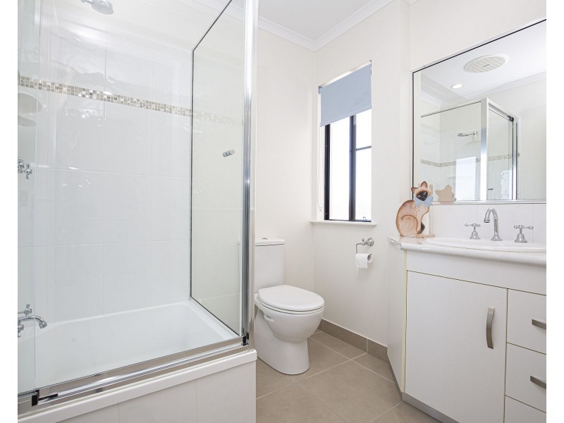 7 Highcrest Court, Bucasia QLD 4750