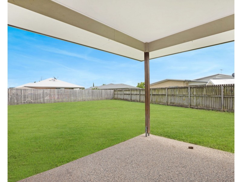 4 Michelle Place, Mirani QLD 4754