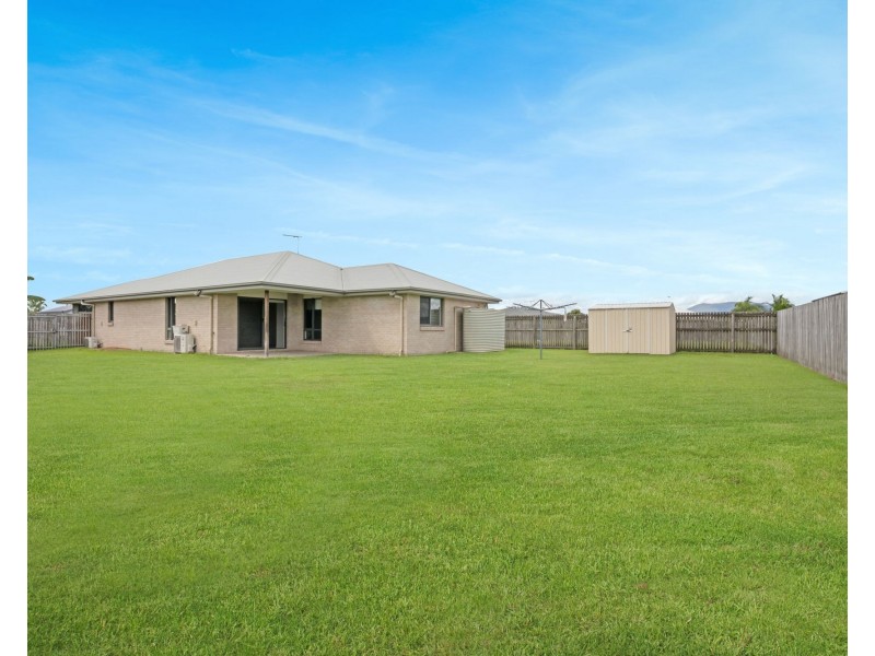 4 Michelle Place, Mirani QLD 4754