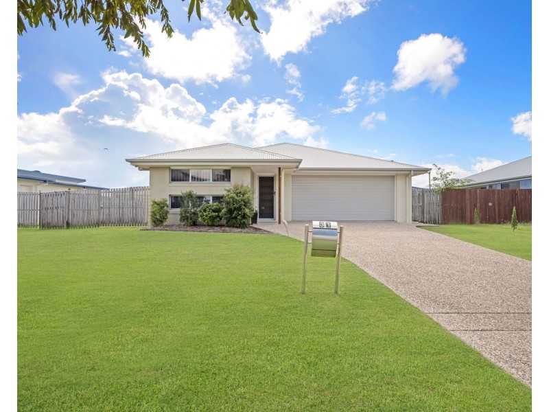 31 Dobinson Street, Bucasia QLD 4750