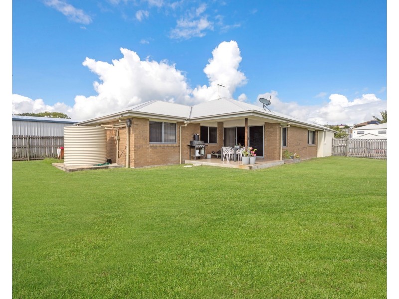 31 Dobinson Street, Bucasia QLD 4750