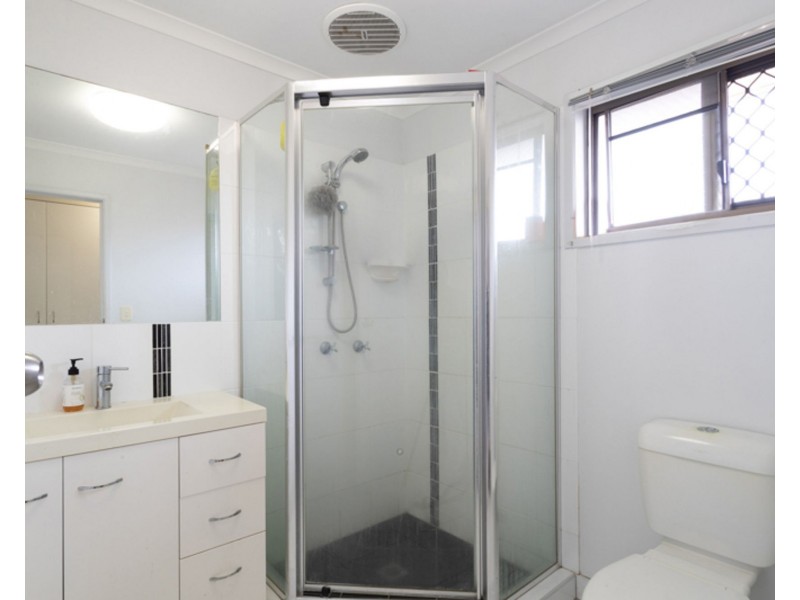 2/9 Stevenson Street, South Mackay QLD 4740