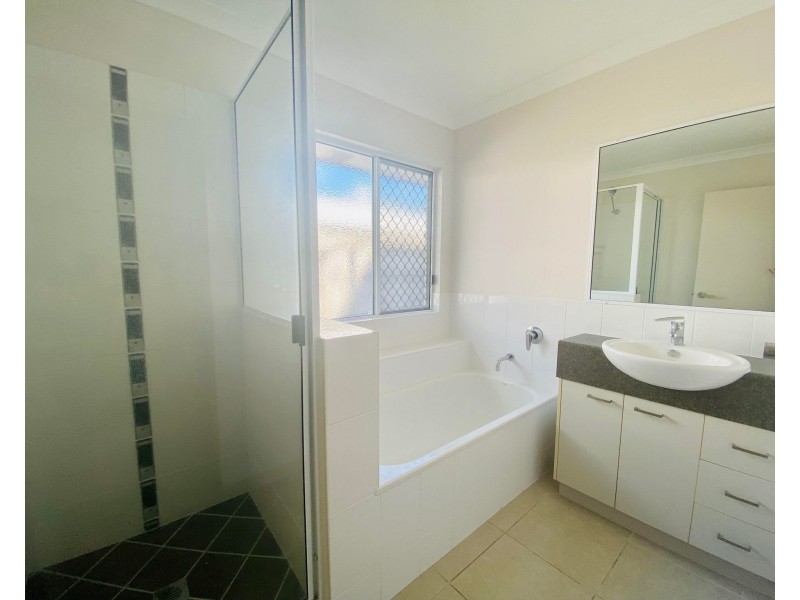 18 Montgomery St, Rural View QLD 4740