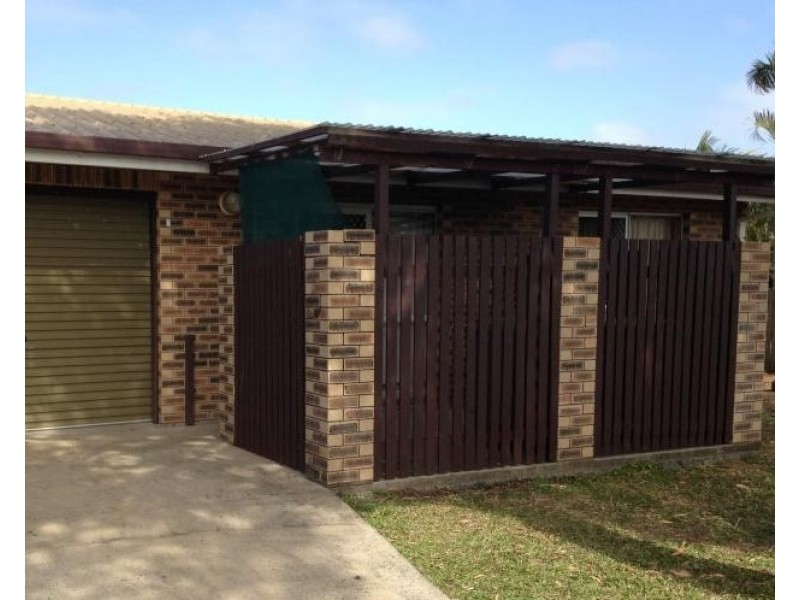 2/13 Michael Moohin Drive, Slade Point QLD 4740