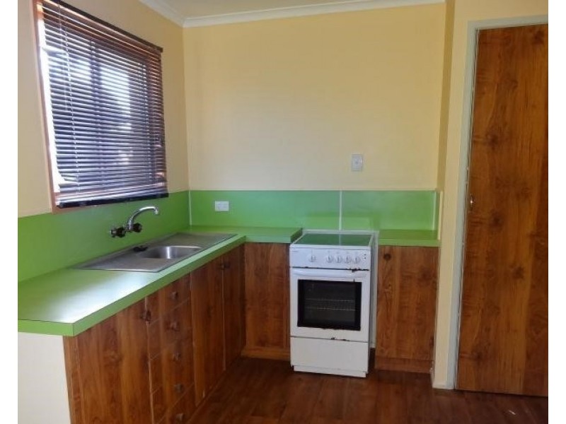 2/13 Michael Moohin Drive, Slade Point QLD 4740