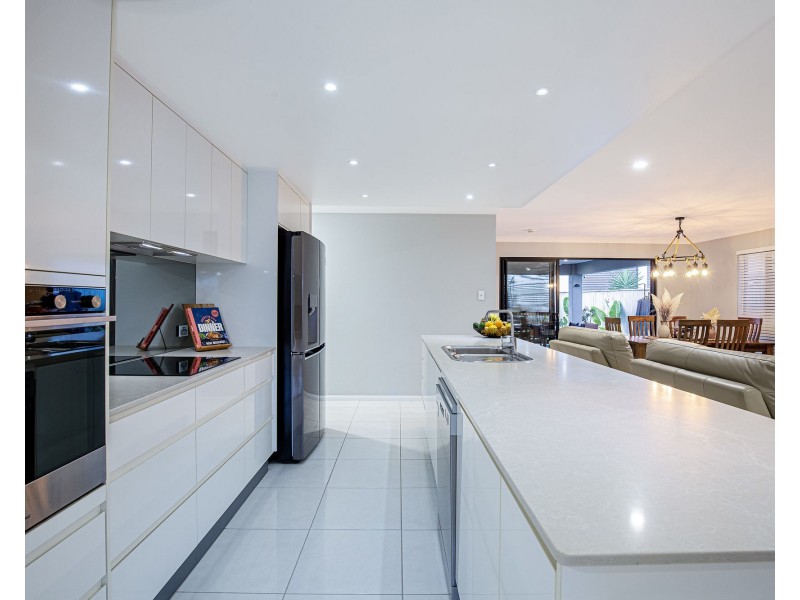 6 Froghollow Drive, Ooralea QLD 4740