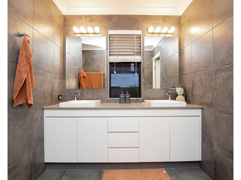 6 Froghollow Drive, Ooralea QLD 4740