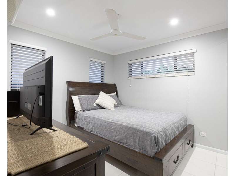 6 Froghollow Drive, Ooralea QLD 4740