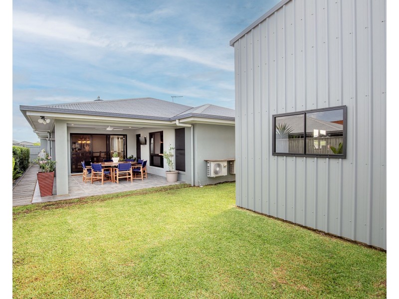 6 Froghollow Drive, Ooralea QLD 4740