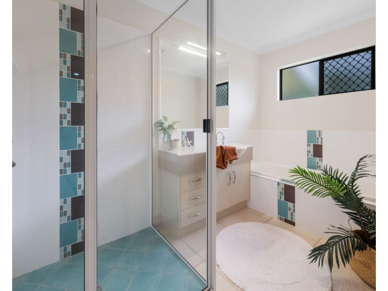 29 Woodlands Drive, Eimeo QLD 4740