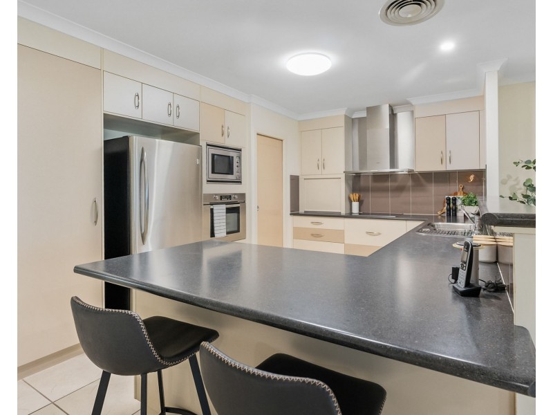 29 Woodlands Drive, Eimeo QLD 4740