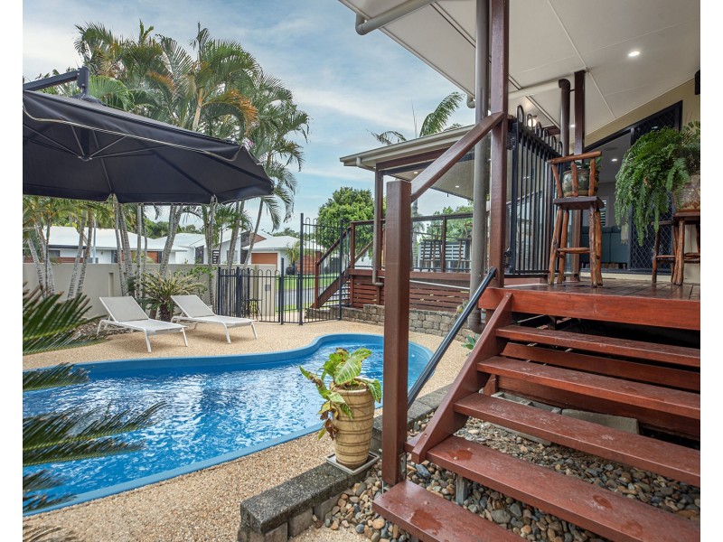 6 Seaspray Close, Shoal Point QLD 4750