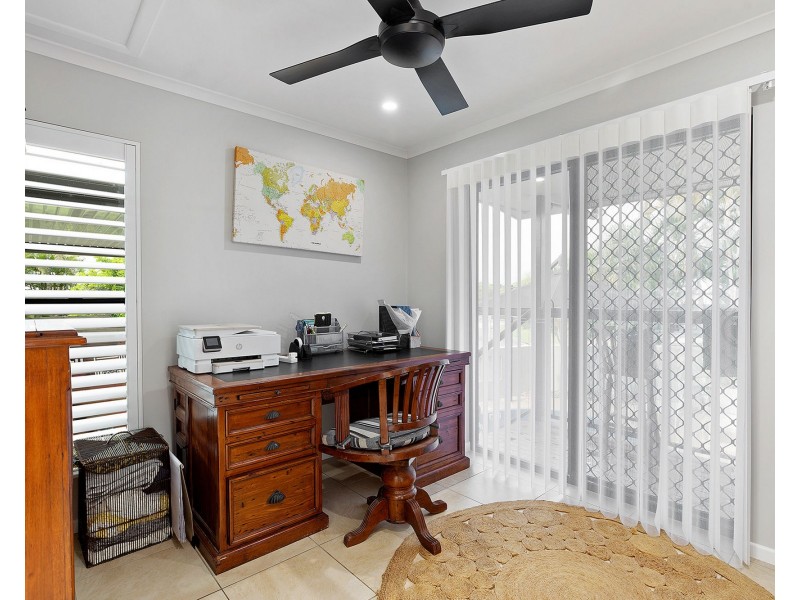 6 Seaspray Close, Shoal Point QLD 4750