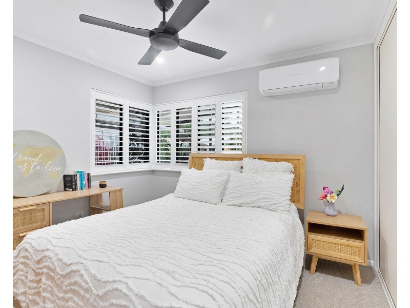 6 Seaspray Close, Shoal Point QLD 4750