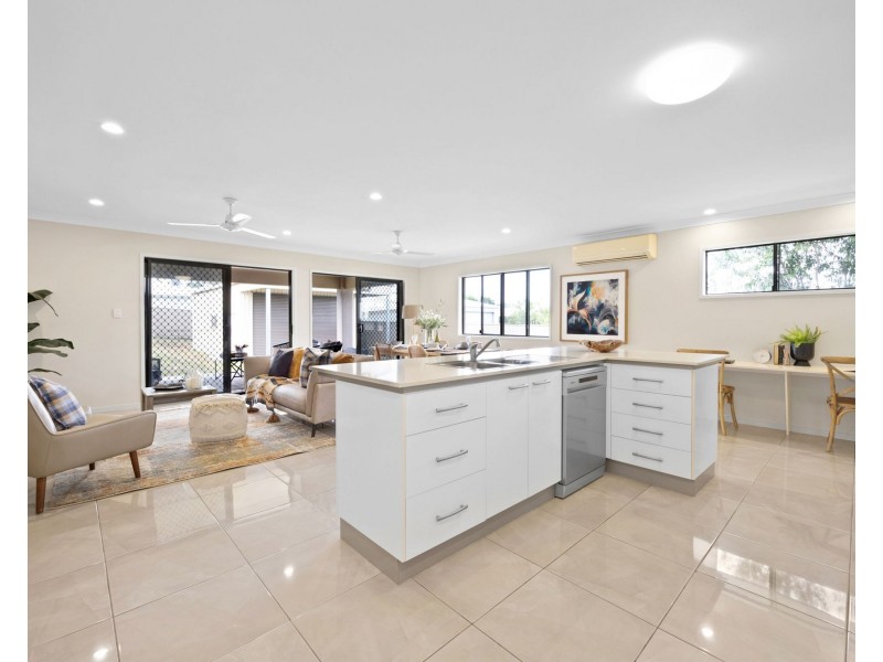 14 Mcilwraith Way, Rural View QLD 4740