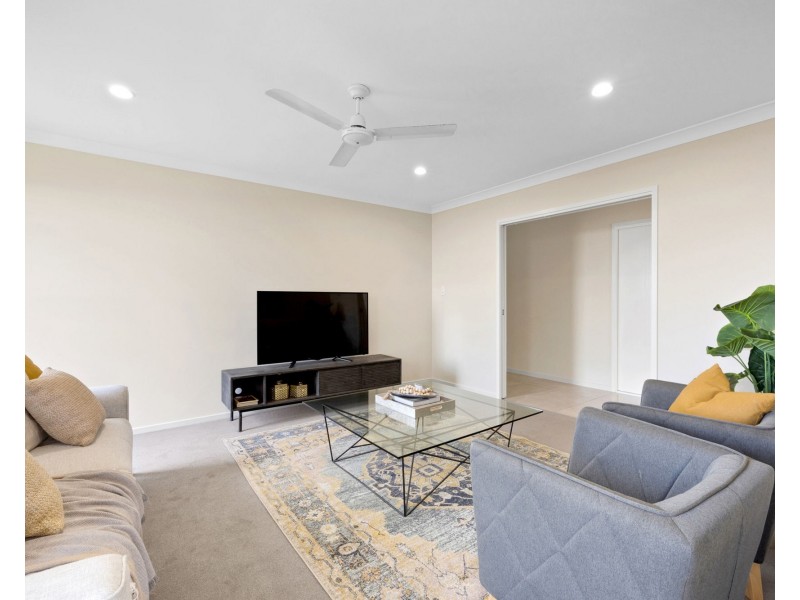 14 Mcilwraith Way, Rural View QLD 4740