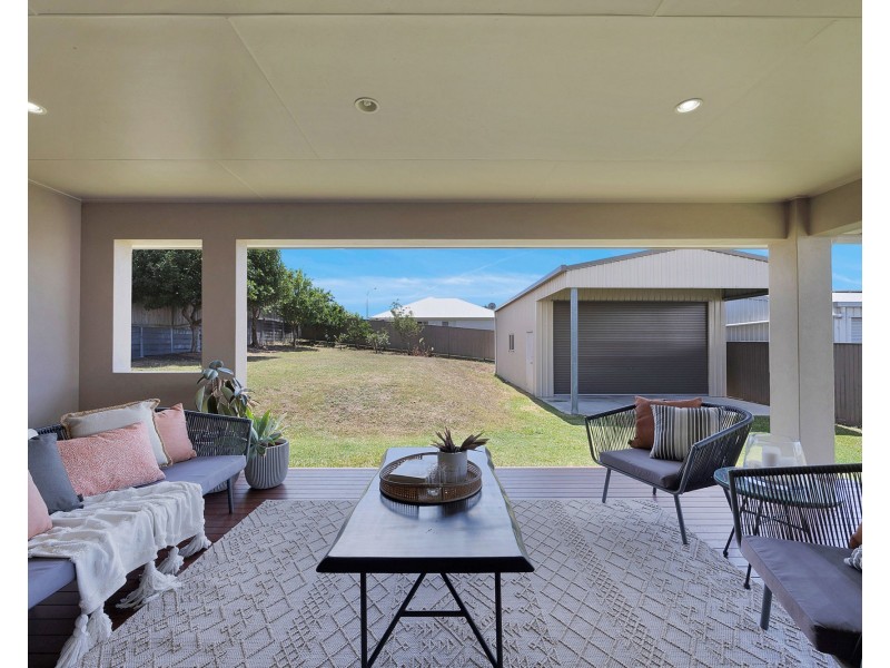 14 Mcilwraith Way, Rural View QLD 4740