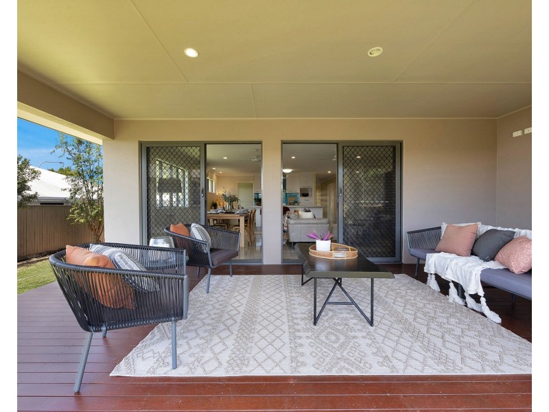 14 Mcilwraith Way, Rural View QLD 4740