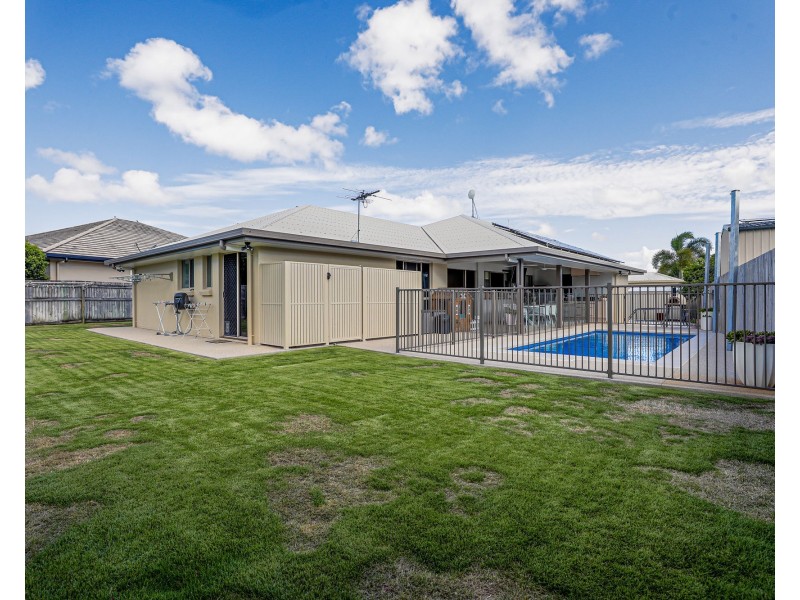 11 Bonsai Court, Glenella QLD 4740