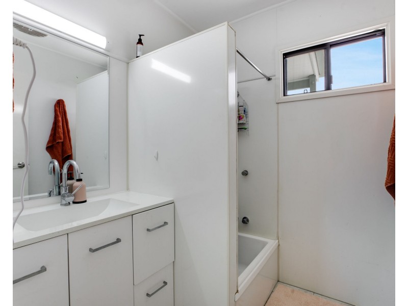 15 Mogford Street, West Mackay QLD 4740