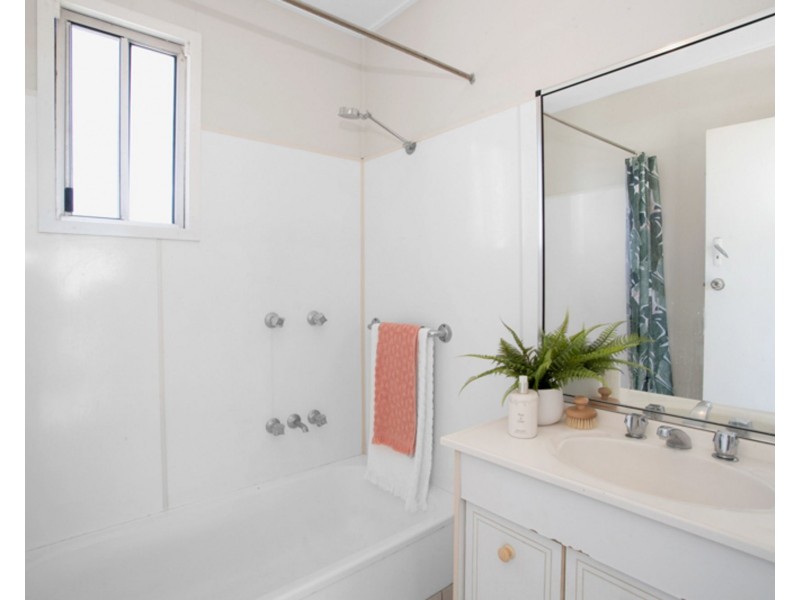 50 The Esplanade, Grasstree Beach QLD 4740