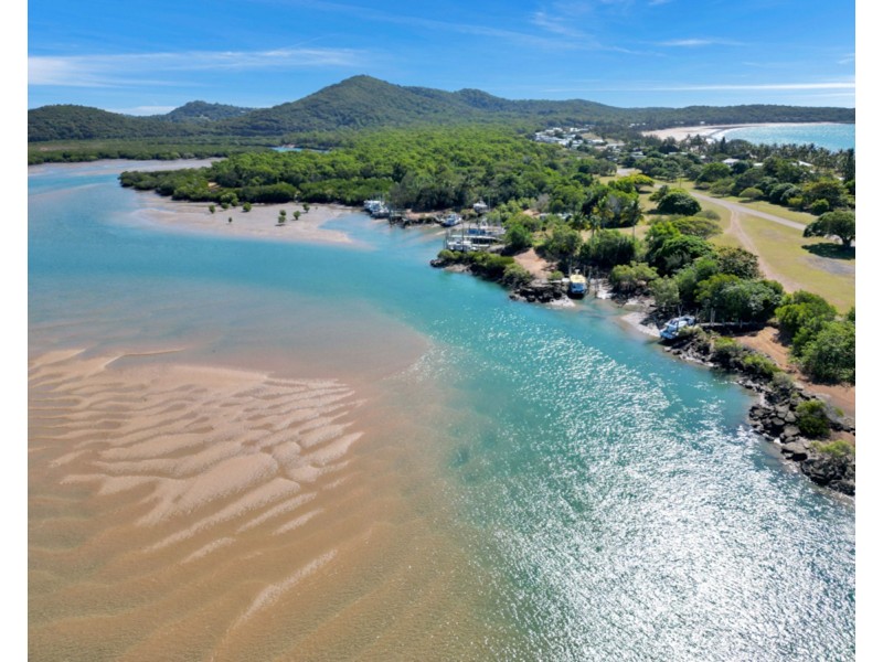 50 The Esplanade, Grasstree Beach QLD 4740