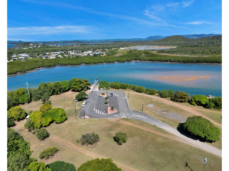 50 The Esplanade, Grasstree Beach QLD 4740