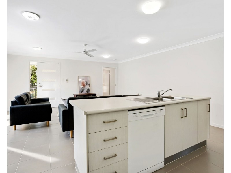 2 Sunbird Lane, Andergrove QLD 4740