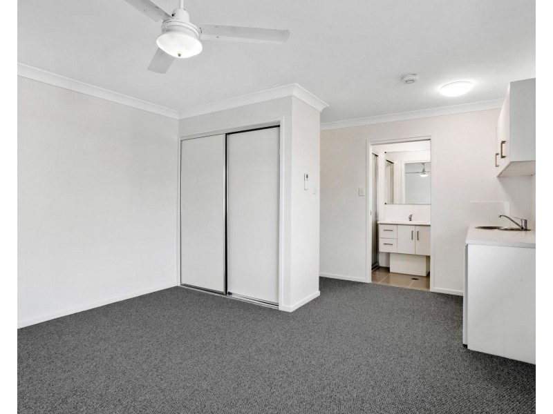 2 Sunbird Lane, Andergrove QLD 4740