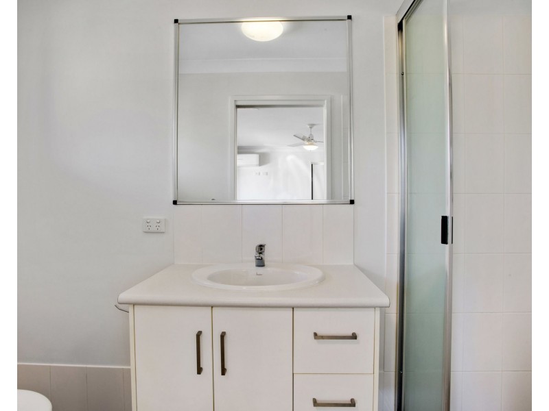 2 Sunbird Lane, Andergrove QLD 4740