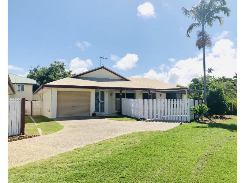 2/2 Sneyd Street, West Mackay QLD 4740