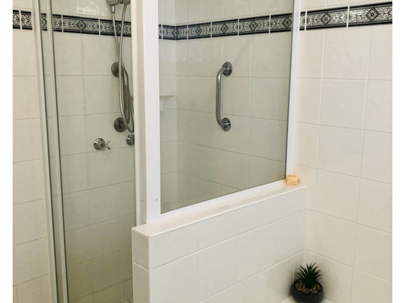 2/2 Sneyd Street, West Mackay QLD 4740