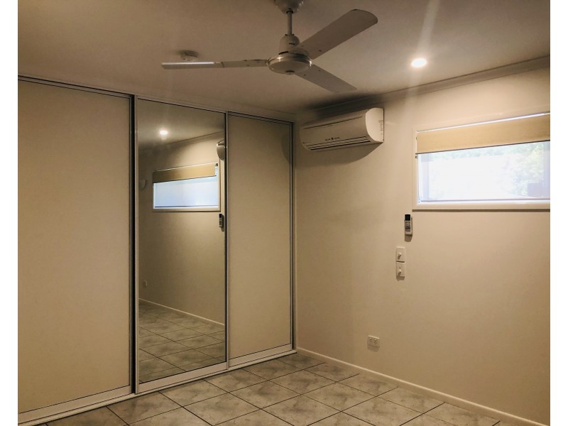 2/2 Sneyd Street, West Mackay QLD 4740