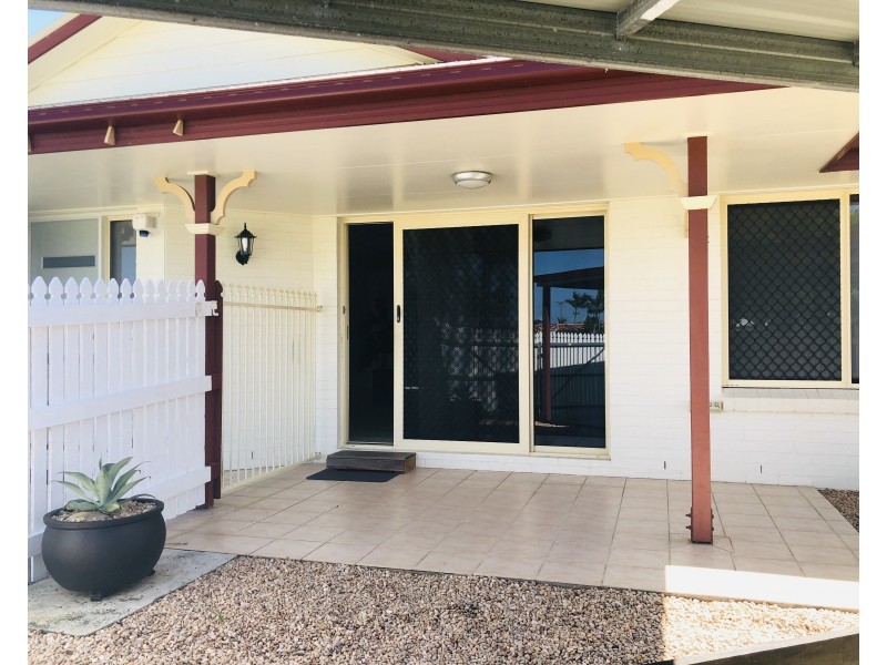 2/2 Sneyd Street, West Mackay QLD 4740