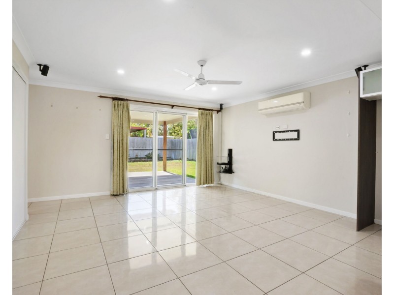 10 Jennifer Court, Bucasia QLD 4750
