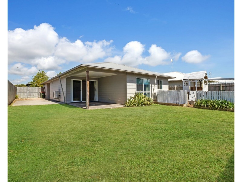 10 Jennifer Court, Bucasia QLD 4750