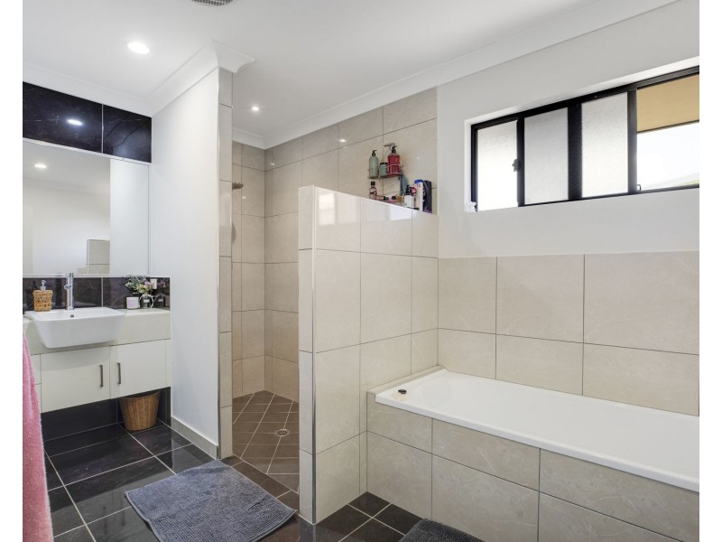 11 Gaye Court, Ooralea QLD 4740