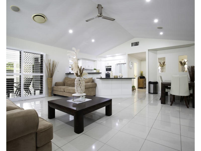 6 Victor Avenue, Glenella QLD 4740