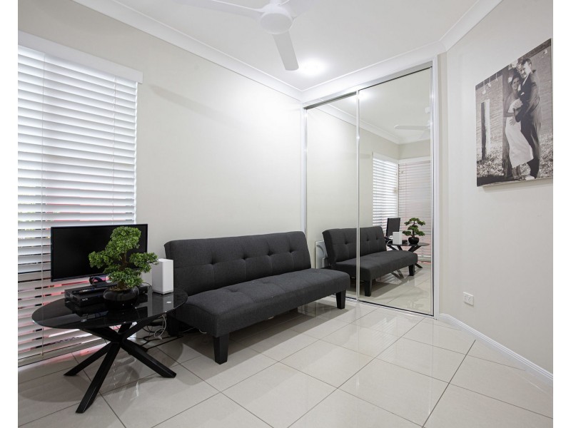 6 Victor Avenue, Glenella QLD 4740