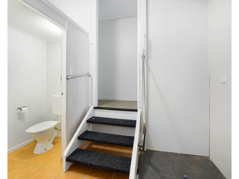 33 Range Road, Sarina QLD 4737