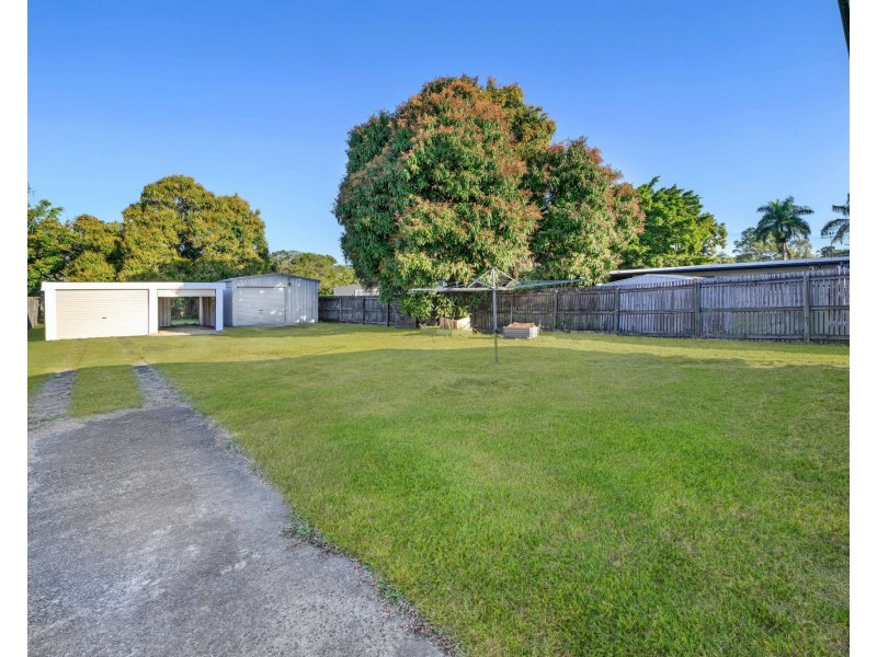 33 Range Road, Sarina QLD 4737