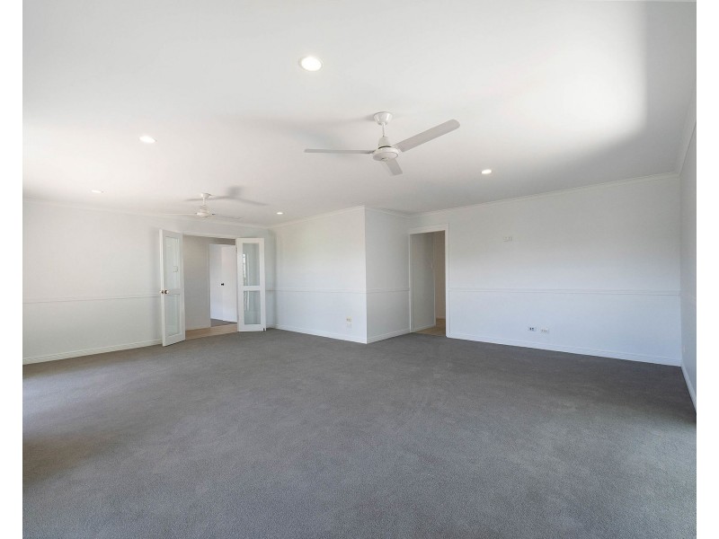 12 Flors Ave, Mount Pleasant QLD 4740