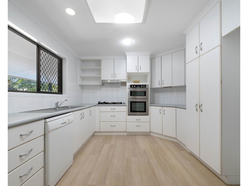 12 Flors Ave, Mount Pleasant QLD 4740