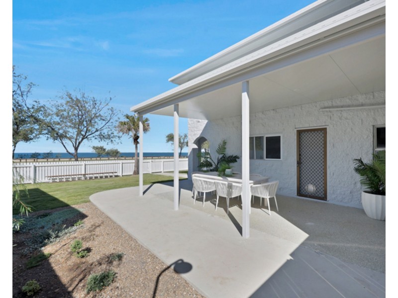 28 Pacific Esplanade, Slade Point QLD 4740
