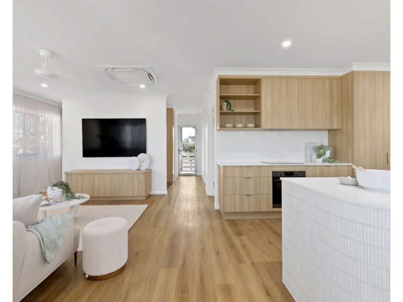 28 Pacific Esplanade, Slade Point QLD 4740