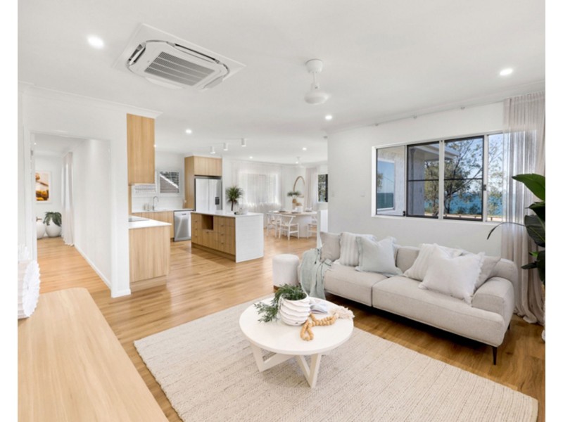 28 Pacific Esplanade, Slade Point QLD 4740
